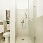 Discover Your Retreat-walk To Downtown アパート *
