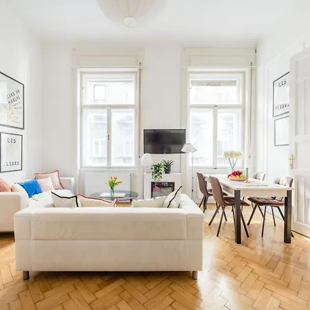 Discover Your Retreat-walk To Downtown Apartman *