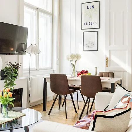 Discover Your Retreat-walk To Downtown * Budapest
