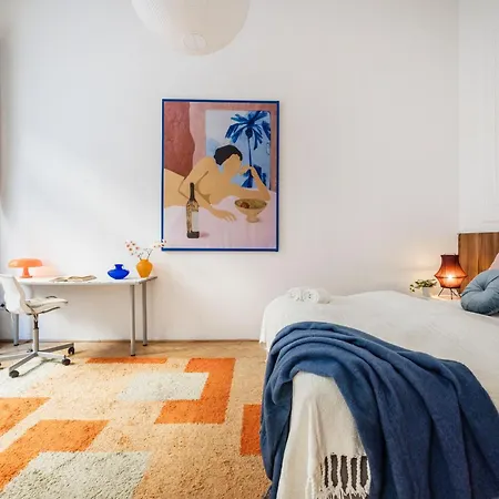 Discover Your Retreat-walk To Downtown *