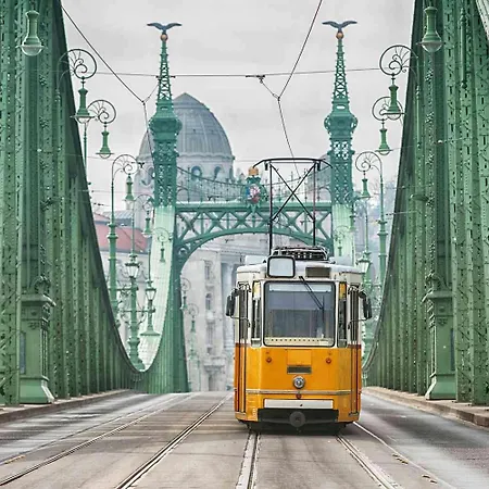 Discover Your Retreat-walk To Downtown * Budapest