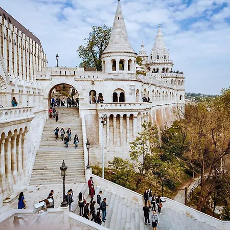 Discover Your Retreat-walk To Downtown