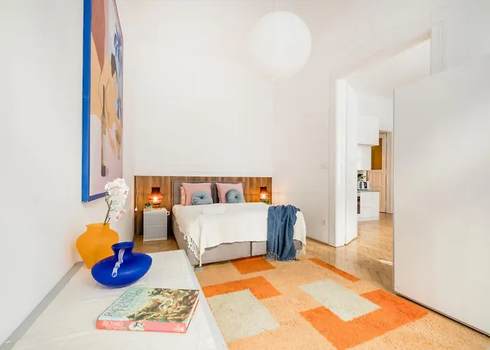 Daire Discover Your Retreat-walk To Downtown *
