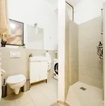 Appartement Discover Your Retreat-walk To Downtown Boedapest